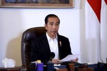 Jokowi Minta Menteri Mitigasi Dampak Corona ke Sektor Riil