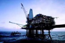 Harga Minyak Merosot, Saudi Naikkan Pajak Tiga Kali Lipat