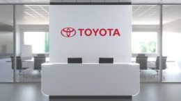 Akibat Covid-19, Laba Bersih Toyota Berkurang 300 Miliar Yen