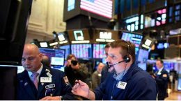 Wall Street naik tipis, ditopang sektor teknologi dan data ekonomi AS