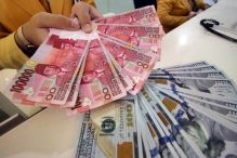 Minat ke Aset Berisiko Turun, Rupiah Merosot ke Rp14.535
