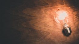 APBN Diramal Memikul Beban EBT, Ekonom Ingatkan Risiko Besar