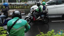 Segera Urus! Pemprov Bebaskan Pajak Kendaraan Mikrolet dan Ojek Online