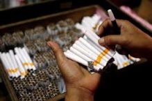 Lagi, Ratusan Ribu Rokok Ilegal Diamankan dari Jasa Ekspedisi
