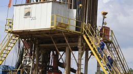 Pasokan AS Melimpah, Harga Minyak Lesu di US$85,83 per Barel
