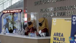 KPP Pratama Kelapa Gading Beri Penghargaan ke WP Berkontribusi Besar