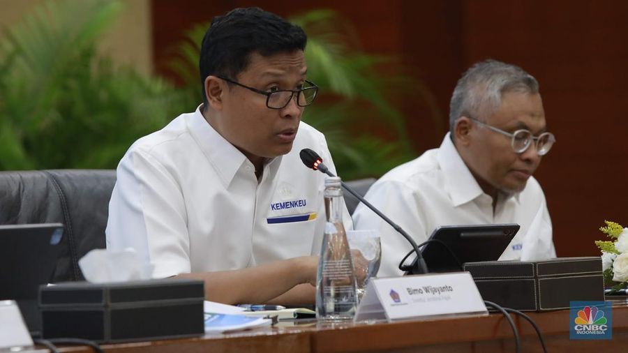 Bos Pajak Godok Aturan Buat Intip Dompet Digital