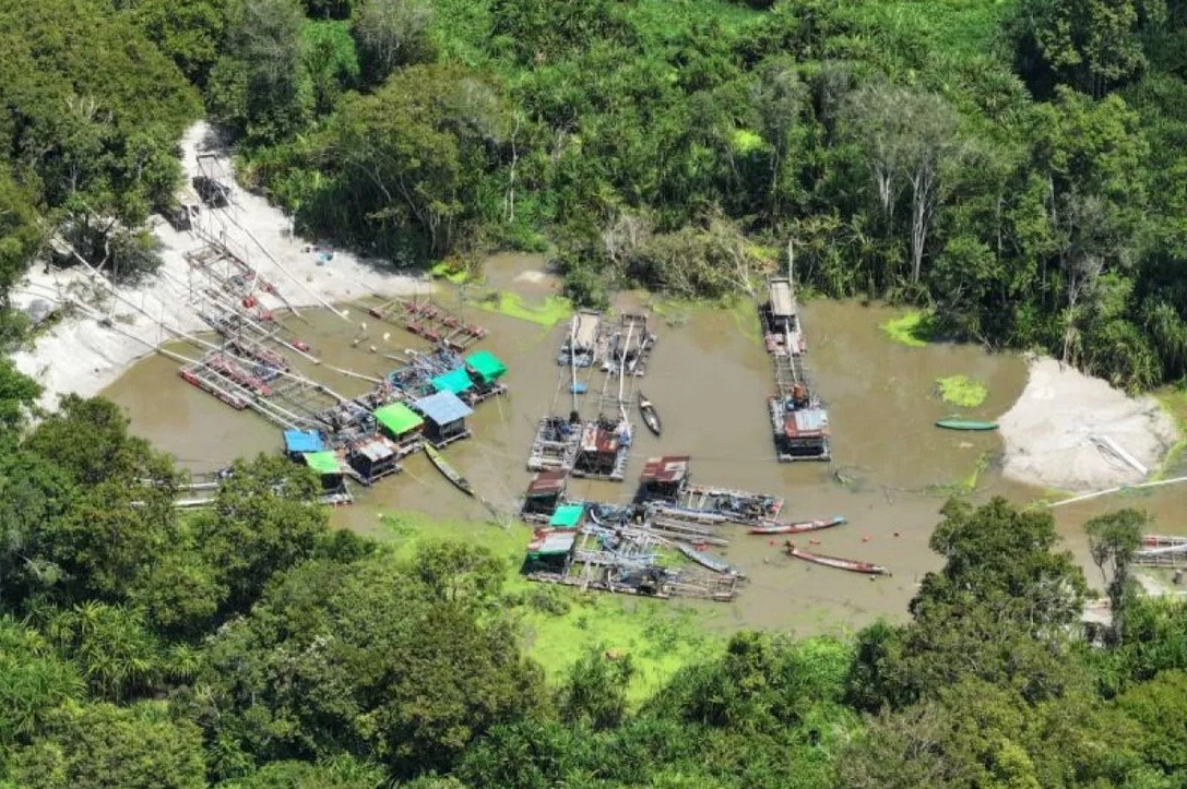 Ekonomi kemarin, soal tambang ilegal hingga penerimaan pajak turun