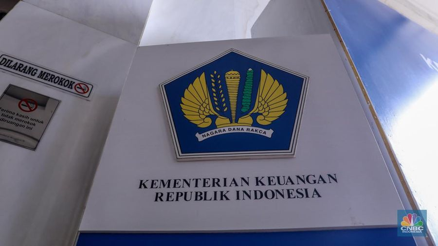Beban APBN 2026 Berat! Pajak & Bea Cukai Diramal Meleset dari Target